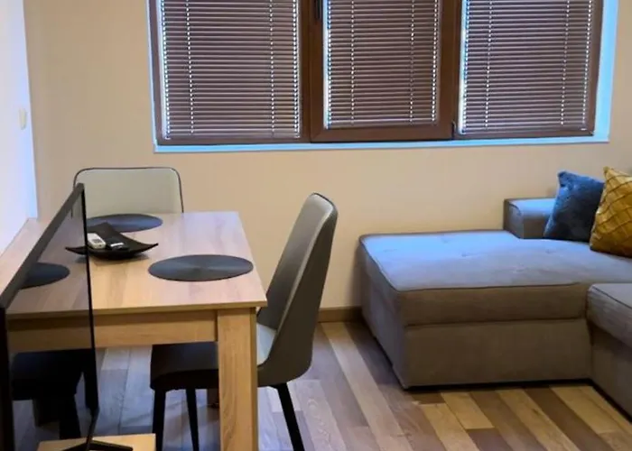 Apartment Apartment, Golden Sands, Warna